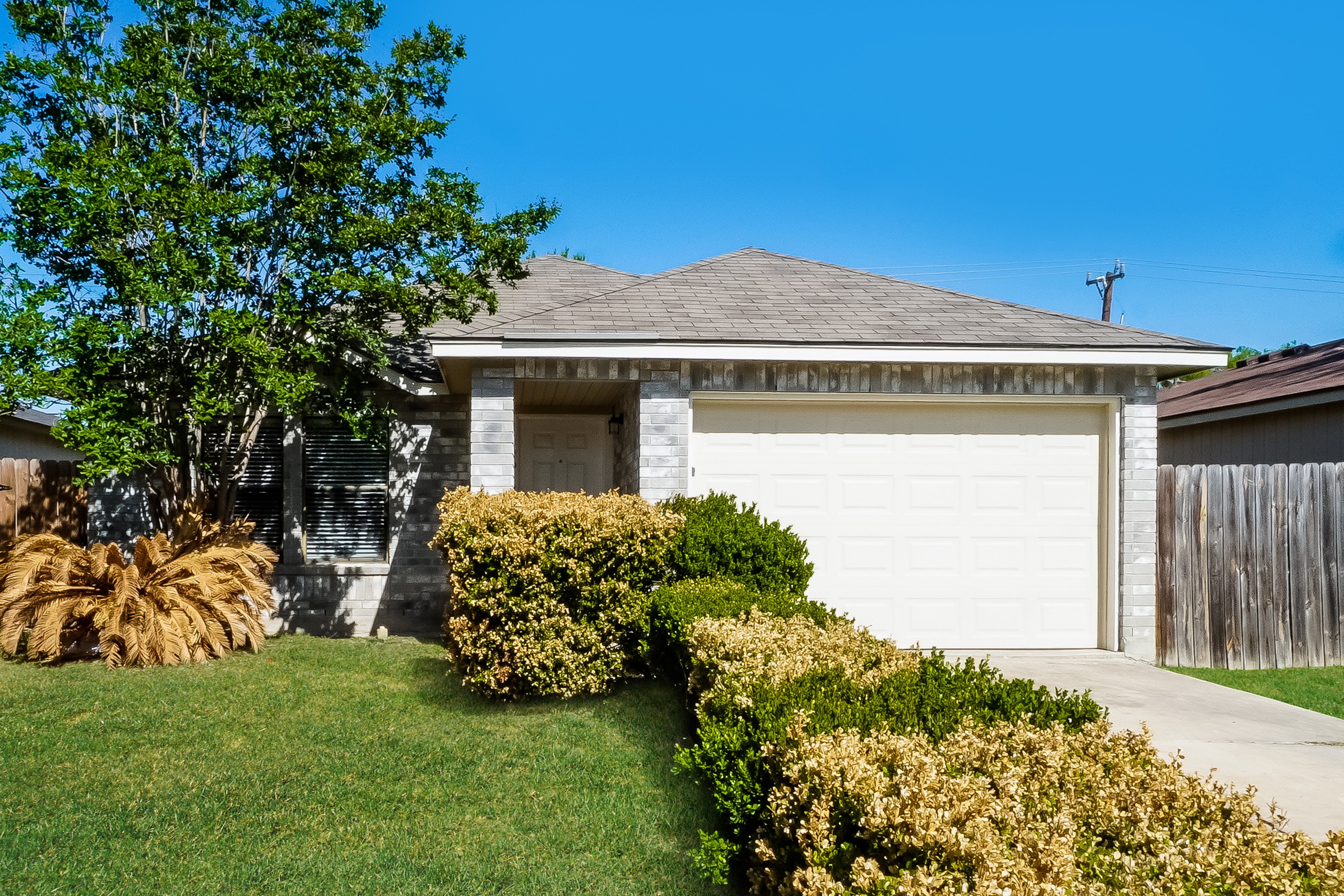 2015 Muddy Peak Dr San Antonio, TX 78245